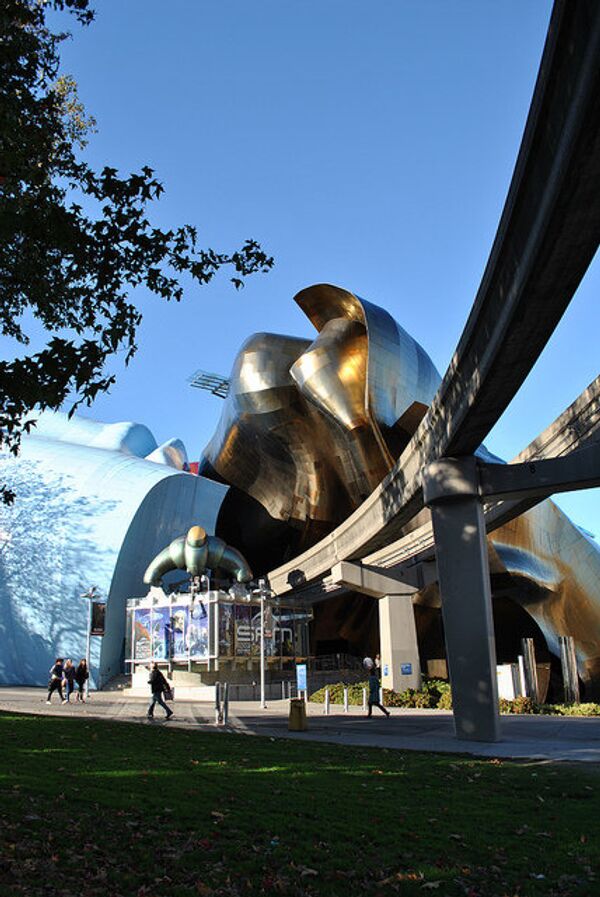 Музей научной фантастики и музей музыки в Сиэтле в США, EMP Museum