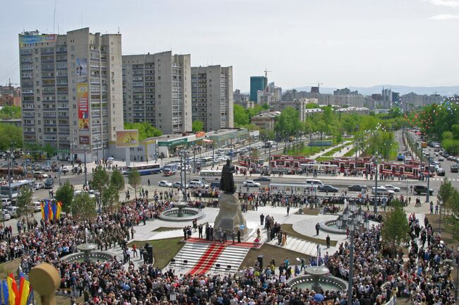 Виды Хабаровска. Привокзальная площадь