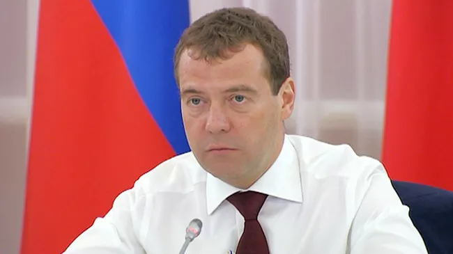  Медведев