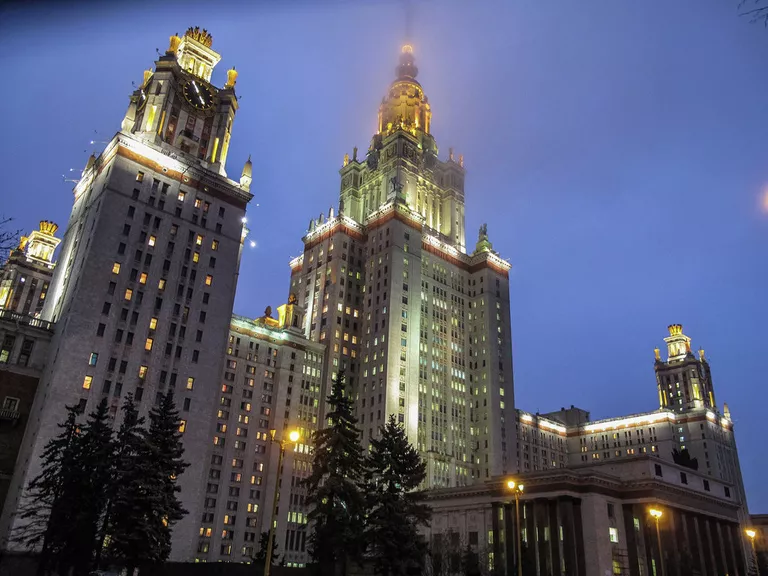 Московский государственный университет имени Ломоносова (МГУ) Московский государственный университет имени Ломоносова (МГУ)