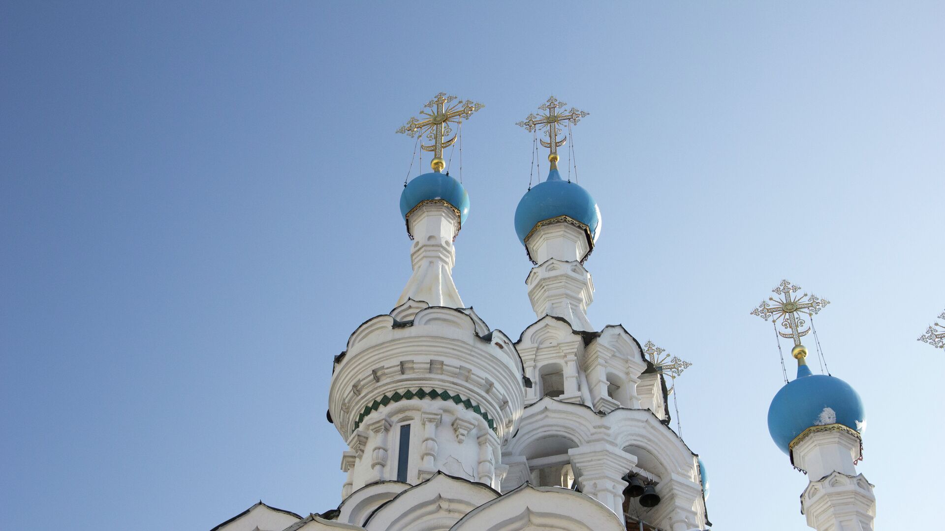 Священник рассказал, сколько времени нельзя есть перед особой литургией