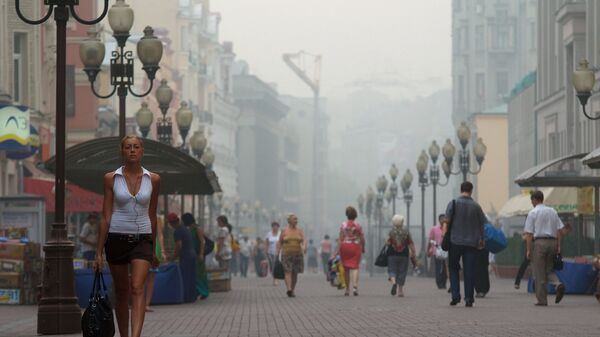 Дым от торфяных пожаров в Москве