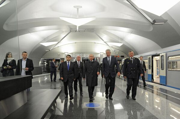 В. Путин и С. Собянин посетили новую станцию Новокосино