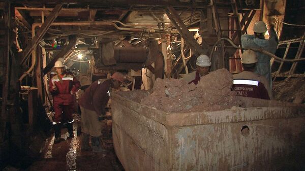 Видеоэкскурсия на глубине 64 метров по шахте новой станции московского метро