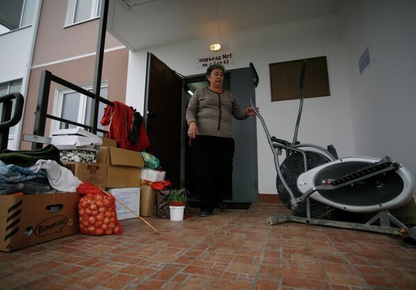 Заселение пострадавших от наводнения в Крымске в новые дома