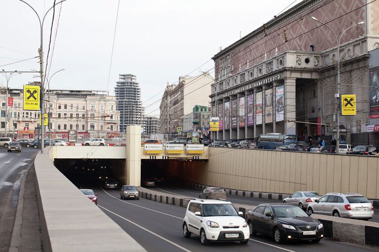 Панорама с бизнес-центром Оружейный в Москве