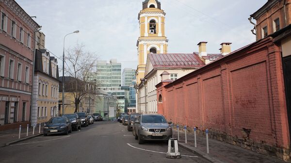 Панорама Рождественской улицы в Москве