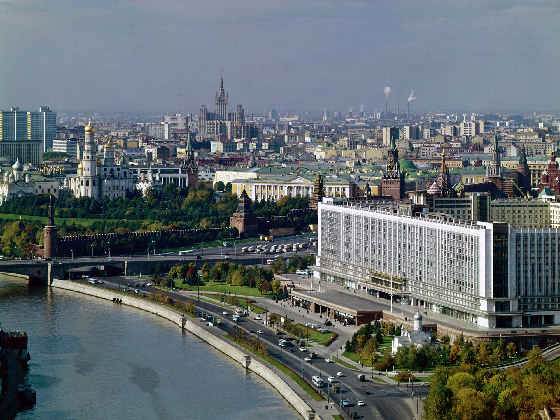 Большой город после москвы. Гостиница Москва 1976.