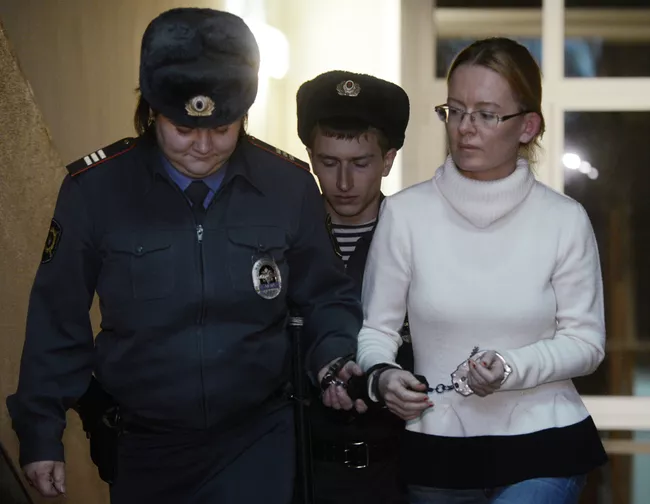 Суд продлил срок ареста фигурантам дела Оборонсервиса