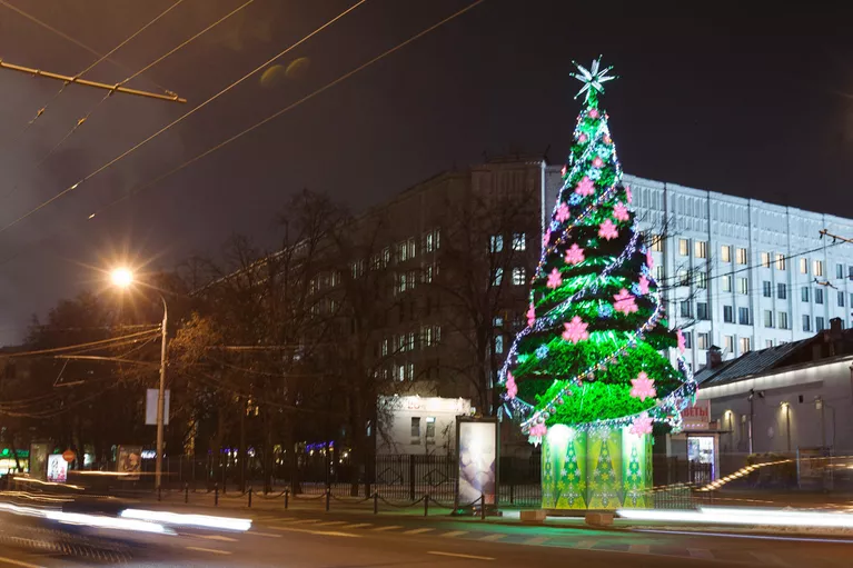 Москва и города мира: новогоднее оформление мегаполисов