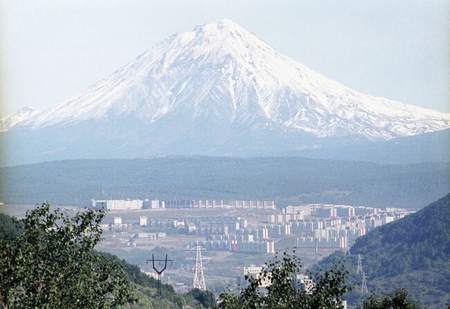 Вид на Петропавловск-Камчатский. Архив