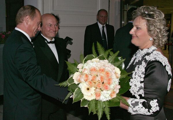 Президент РФ поздравил мэра Москвы с юбилеем