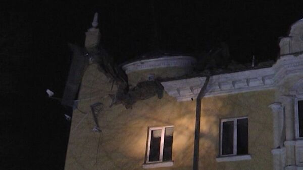 Крыши в Кузбассе проверят после обрушения надстройки на доме