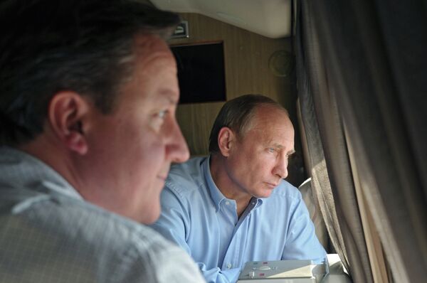 В.Путин и Д.Кэмерон осмотрели на вертолете объекты Олимпиады
