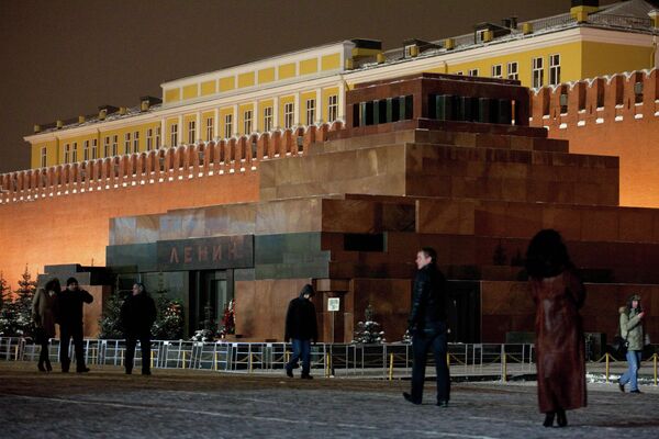 Мавзолей В. Ленина на Красной площади