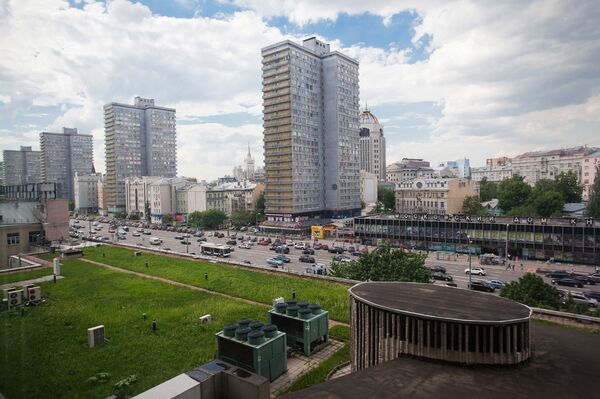 Девять крыш в Москве, на которых можно прогуляться по травке