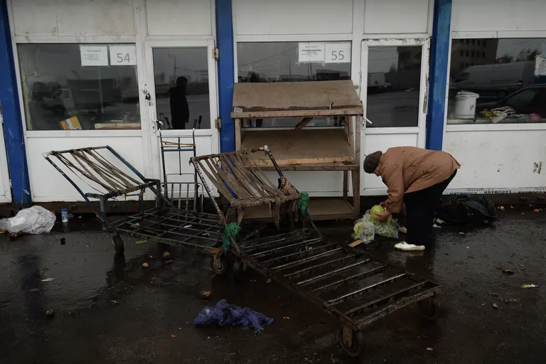 Закрывшийся рынок при овощебазе Новые Черемушки в Бирюлево Закрывшийся рынок при овощебазе Новые Черемушки в Бирюлево