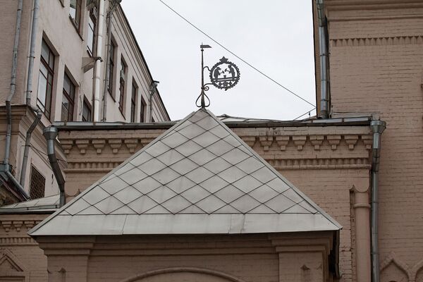 10 самых интересных символов, венчающих шпили московских зданий 10 самых интересных символов, венчающих шпили московских зданий