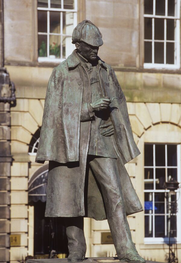 Памятник Шерлоку Холмсу в Эдинбурге