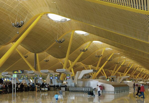 Терминал 4 аэропорта Барахас в Мадриде