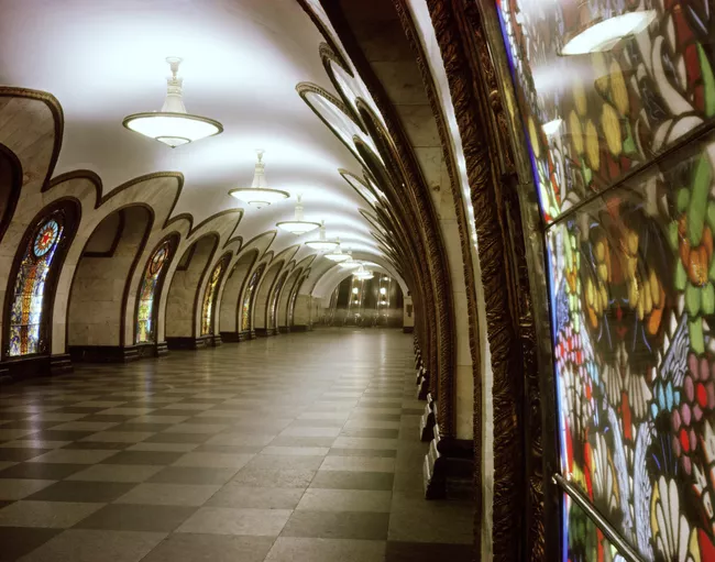 Станция метро Новослободская в Москве
