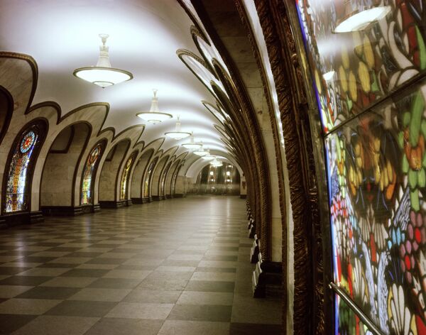 Станция метро Новослободская в Москве