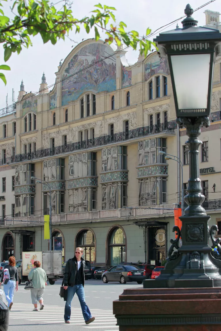 Власти Москвы продали с аукциона отель Метрополь Власти Москвы продали с аукциона отель Метрополь