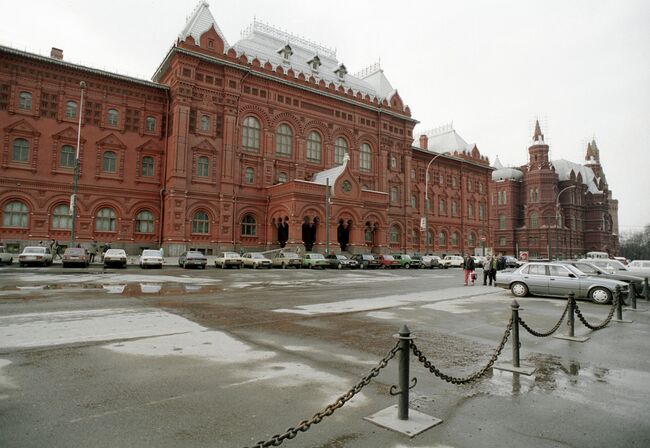 Площадь Революции в Москве