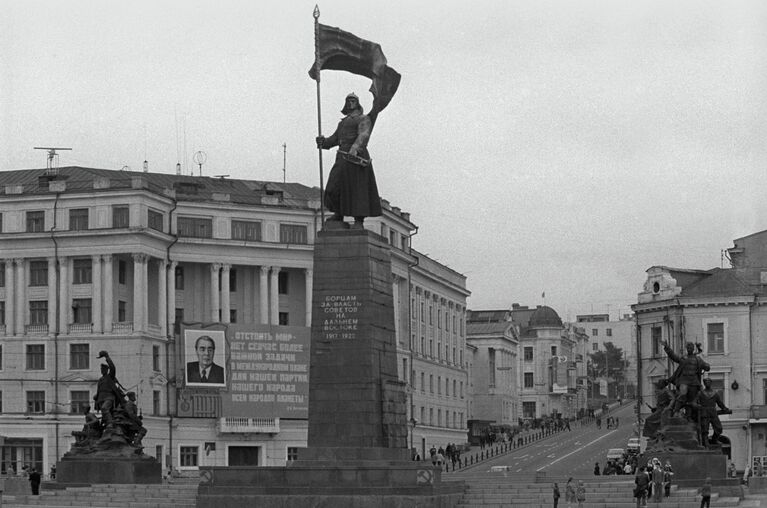 Памятник Борцам за власть Советов на Дальнем востоке