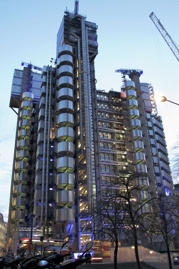 Здание компании Ллойдс в Лондоне