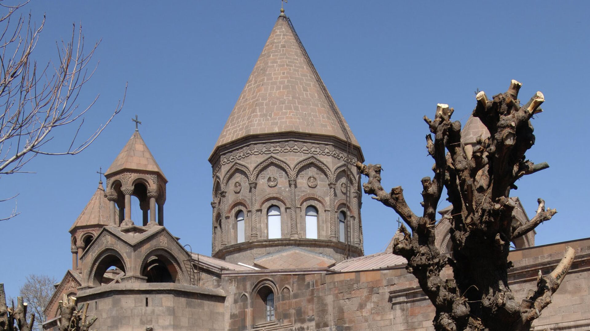 Эчмиадзинский кафедральный собор - РИА Новости, 1920, 28.06.2025
