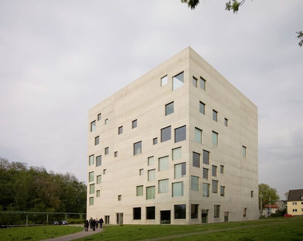 Здание образовательного центра Rolex Швейцарского Федерального института технологий
