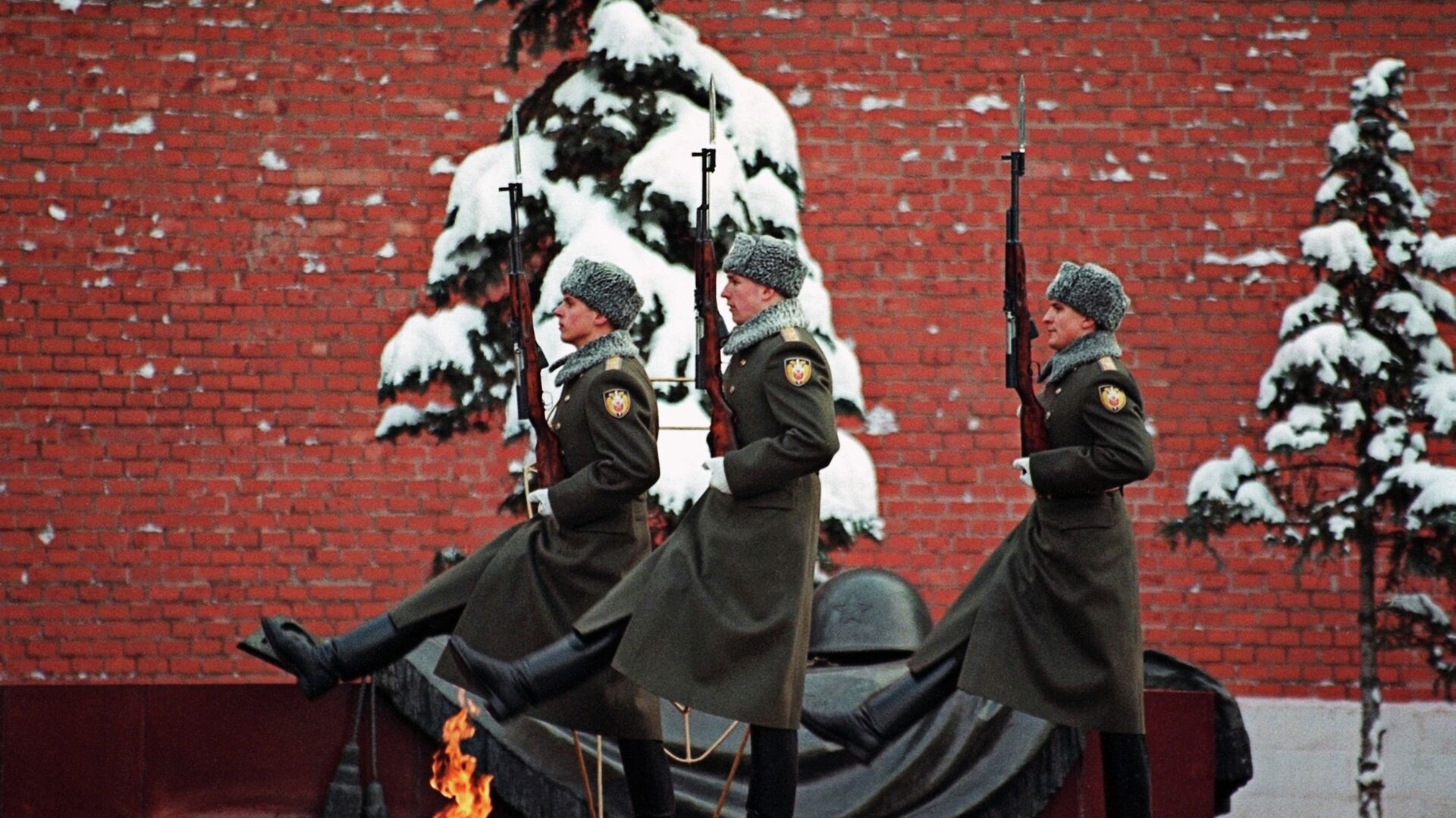 Церемония открытия поста Почетного караула у могилы Неизвестного солдата - РИА Новости, 1920, 12.12.2022