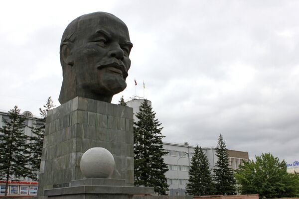 Памятник Владимиру Ильичу Ленину в Улан-Удэ