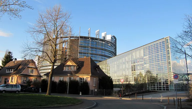 Здание Европарламента Здание Европарламента