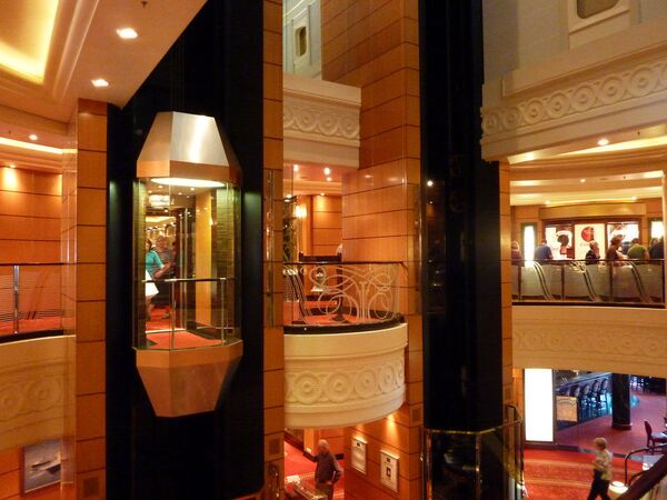 Интерьер Queen Mary II Интерьер Queen Mary II