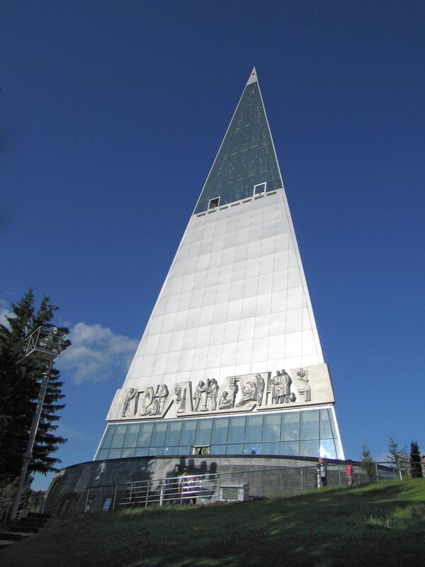 Пирамида в Ханты-Мансийске