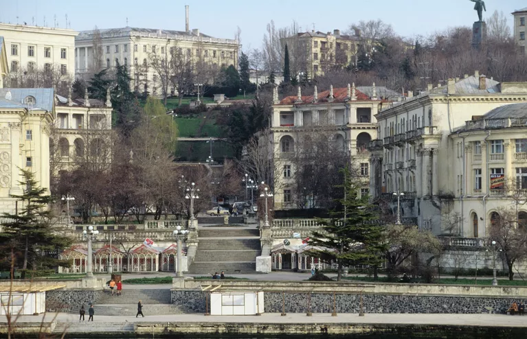 Город Севастополь на черноморском побережье Крымского полуострова Город Севастополь на черноморском побережье Крымского полуострова