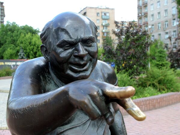 Памятник народному артисту СССР Евгению Леонову