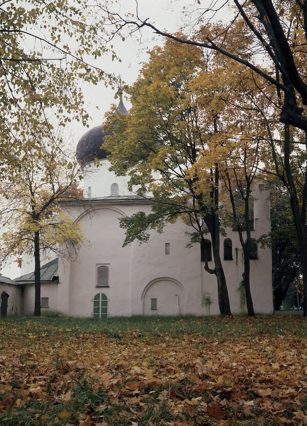 Спасо-Преображенский собор на территории Спасо-Мирожского Завеличского монастыря в Пскове