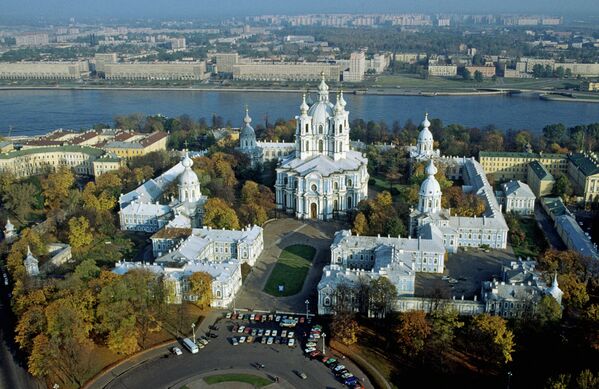 Смольный монастырь в Санкт-Петербурге