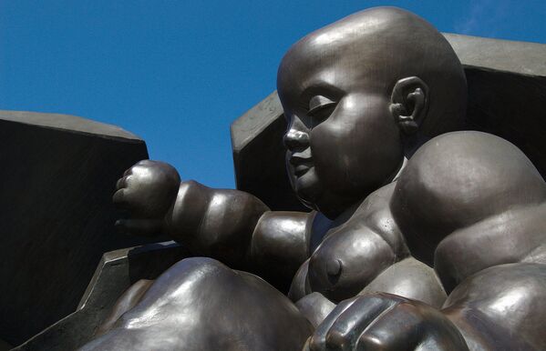 Памятник младенцу в Одессе