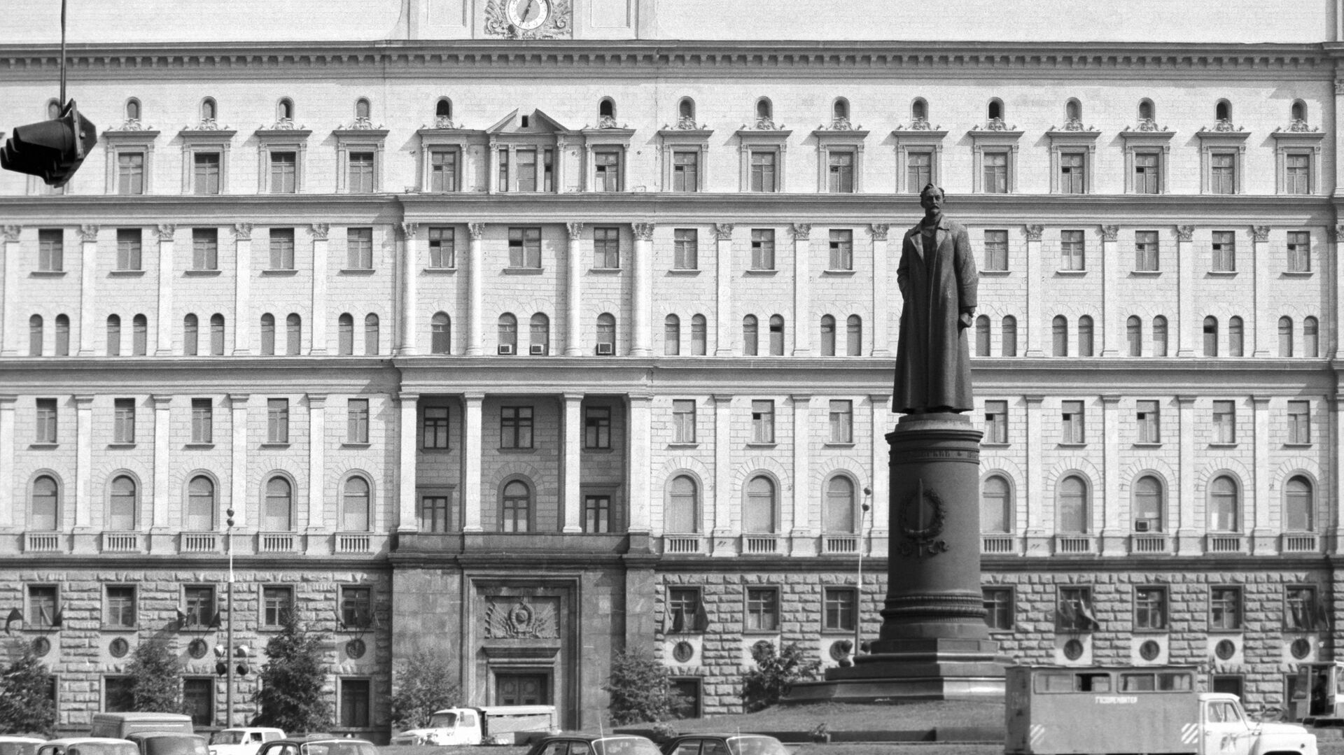 Памятник Феликсу Эдмундовичу Дзержинскому - РИА Новости, 1920, 10.02.2021