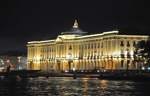 Российская академия художеств в Петербурге