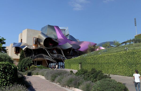 Винодельня Marqués de Riscal Винодельня Marqués de Riscal