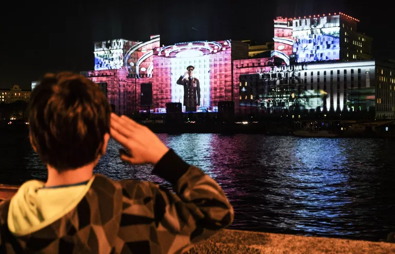 Подготовка к международному фестивалю Круг света в Москве Подготовка к международному фестивалю Круг света в Москве