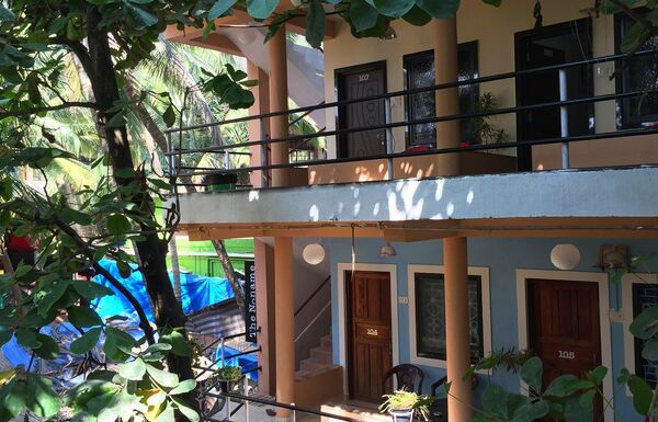 The NoName Guesthouse в Арамболе (Гоа, Индия) The NoName Guesthouse в Арамболе (Гоа, Индия)