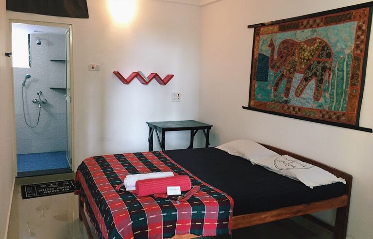 Номер в The NoName Guesthouse в Арамболе (Гоа, Индия) Номер в The NoName Guesthouse в Арамболе (Гоа, Индия)