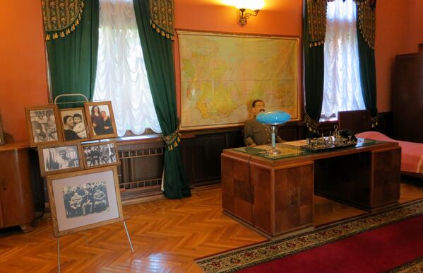 Дача Сталина в Сочи (внутри)
