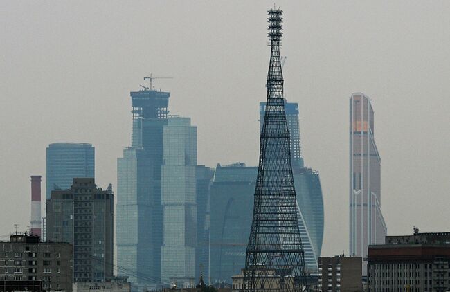 Вид на Шуховскую башню и ММДЦ Москва-Сити